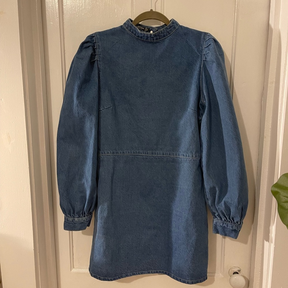 Denim puffer sleeve dress